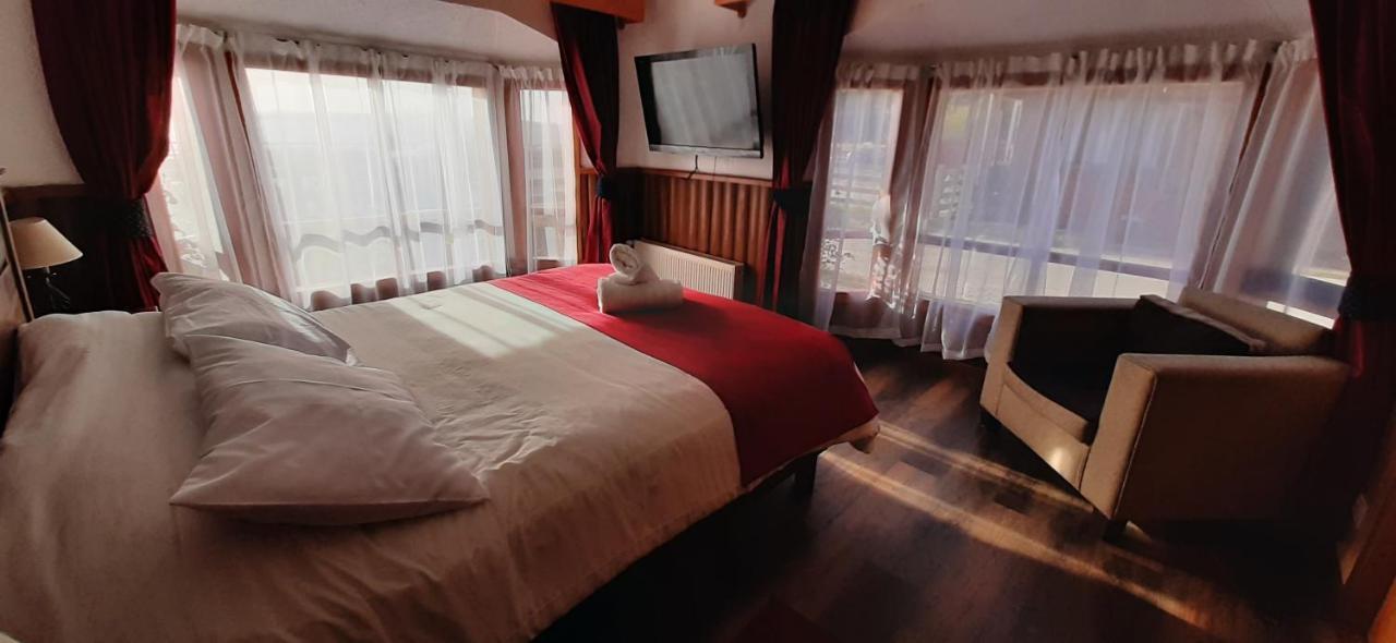 Hostal Vista Al Mar Hct Ancud Ngoại thất bức ảnh